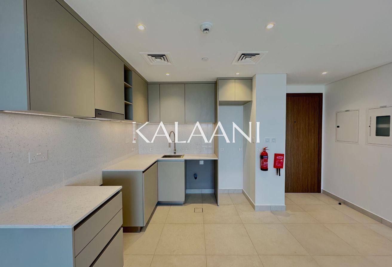 SKYLINE VIEW | SPACIOUS LAYOUT | BRAND NEW photo 5