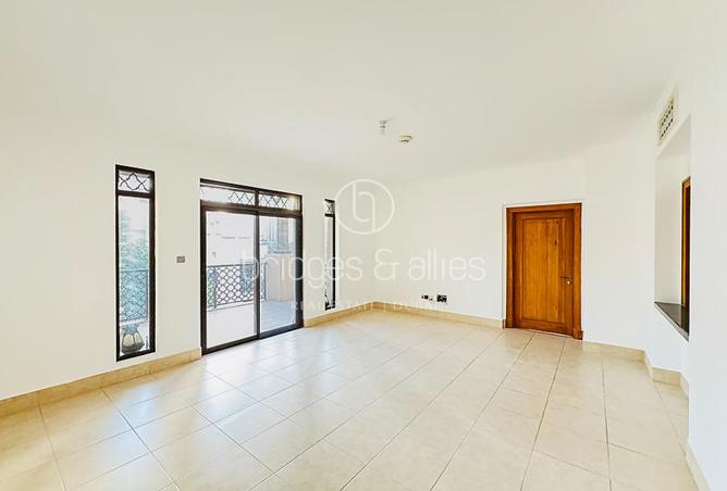 74240860 - صورة العقار 3