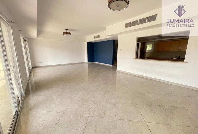 75015142 - Property Image 2