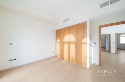 Villa - 4 Bedrooms - 4 Bathrooms for sale in Legacy Nova Villas - Jumeirah Park - Dubai