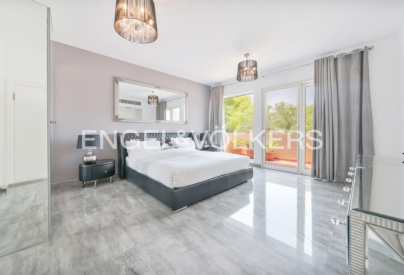 Fully Upgraded | Pool | Landscaped | Rare photo 7