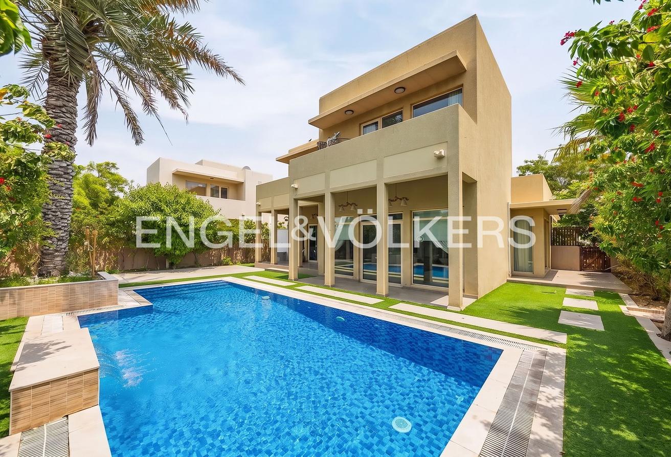 Fully Upgraded | Pool | Landscaped | Rare photo 12