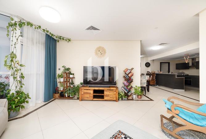 56937819 - Property Image 2