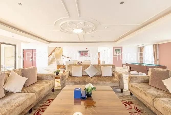 102422800 - Property Image 2