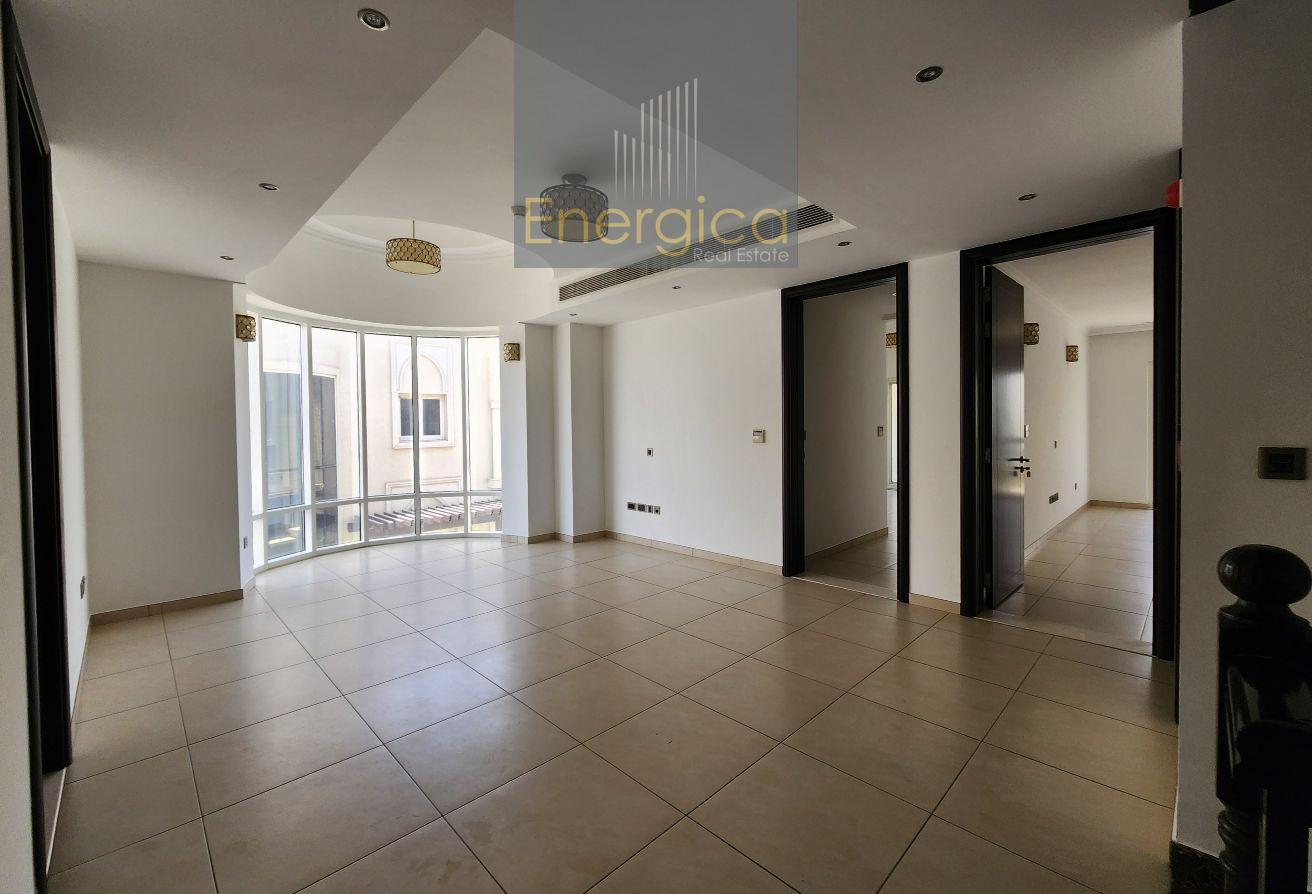 Modern 5BR V | Shared Pool | Gym | Private Garden photo 13