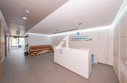 مكتب - استوديو - 2 حمامات للايجار في برج ميز - شارع الشيخ زايد - دبي