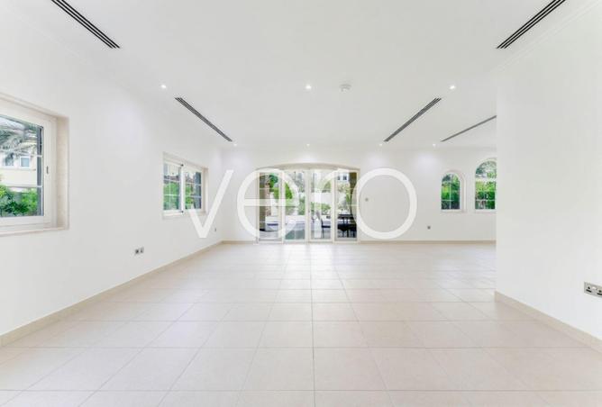 73111609 - Property Image 2