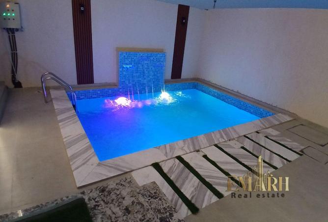 122010373 - Property Image 2