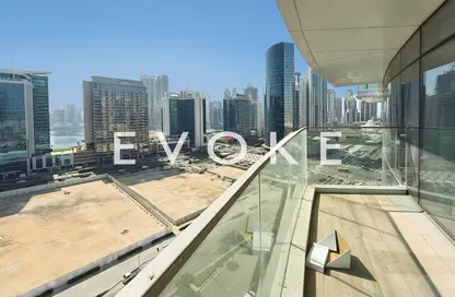 Apartment - 1 Bedroom - 2 Bathrooms for rent in Imperial Avenue - Downtown Dubai - Dubai