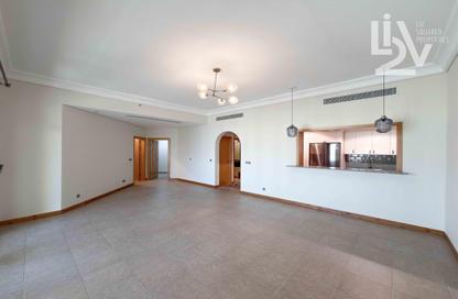 Apartment - 2 Bedrooms - 3 Bathrooms for rent in Al Khudrawi - Shoreline Apartments - Palm Jumeirah - Dubai