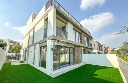 Villa - 5 - 5 for rent in Aura Gardens - Tilal Al Ghaf - Dubai