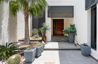 Villa - 4 - 5 for rent in Signature Villas Frond N - Signature Villas - Palm Jumeirah - Dubai