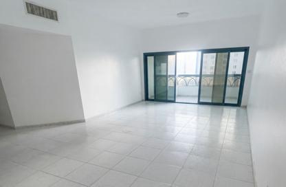 Apartment - 3 - 3 for rent in Latifa Tower - Al Majaz 1 - Al Majaz - Sharjah