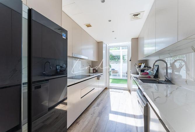 74232875 - Property Image 2