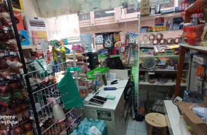 Retail - Studio for rent in Muna Karama Building - Al Karama - Dubai Retail - Studio for rent in Muna Karama Building - Al Karama - Dubai