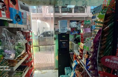 Retail - Studio for rent in Muna Karama Building - Al Karama - Dubai Retail - Studio for rent in Muna Karama Building - Al Karama - Dubai