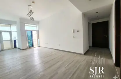 Apartment - 2 Bedrooms - 2 Bathrooms for rent in Royal Residence 1 - Royal Residence - Dubai Sports City - Dubai