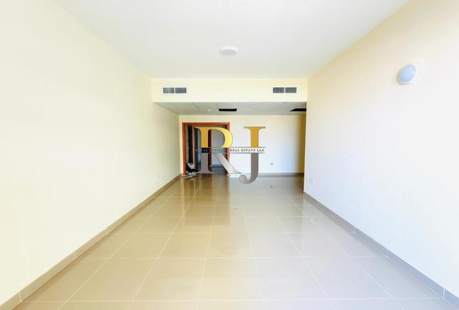 72721682 - Property Image 2