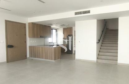 Townhouse - 2 Bedrooms - 3 Bathrooms for rent in Bloom Living - Zayed City (Khalifa City C) - Khalifa City - Abu Dhabi Townhouse - 2 Bedrooms - 3 Bathrooms for rent in Bloom Living - Zayed City (Khalifa City C) - Khalifa City - Abu Dhabi