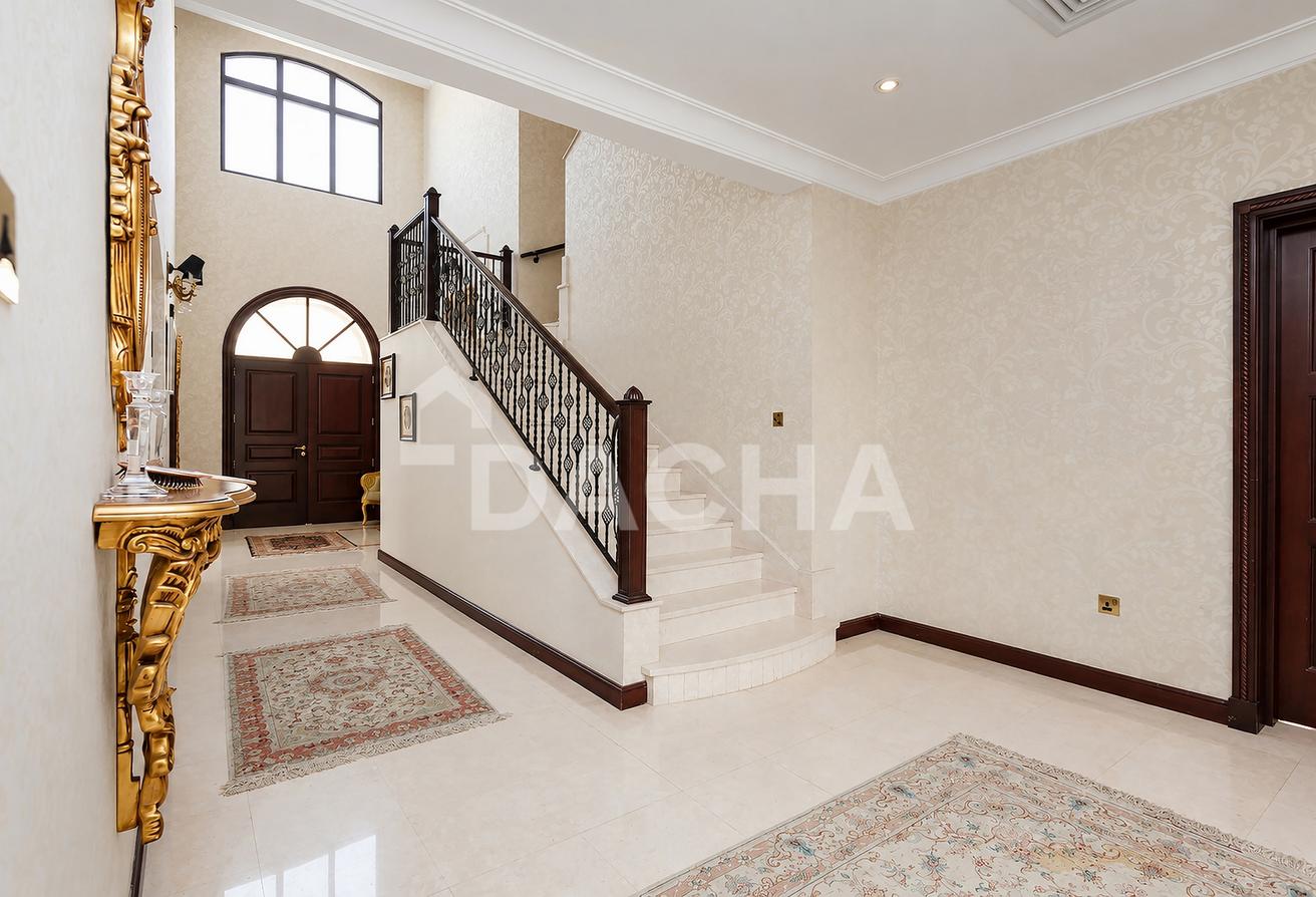 Move In Ready | Exclusive Frond | Atrium Entrance photo 10