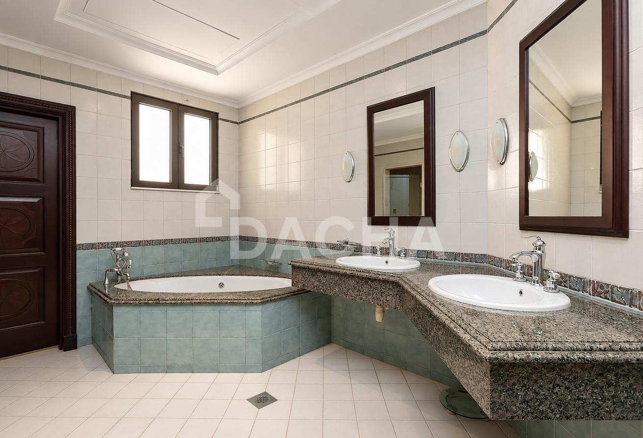 Move In Ready | Exclusive Frond | Atrium Entrance photo 20