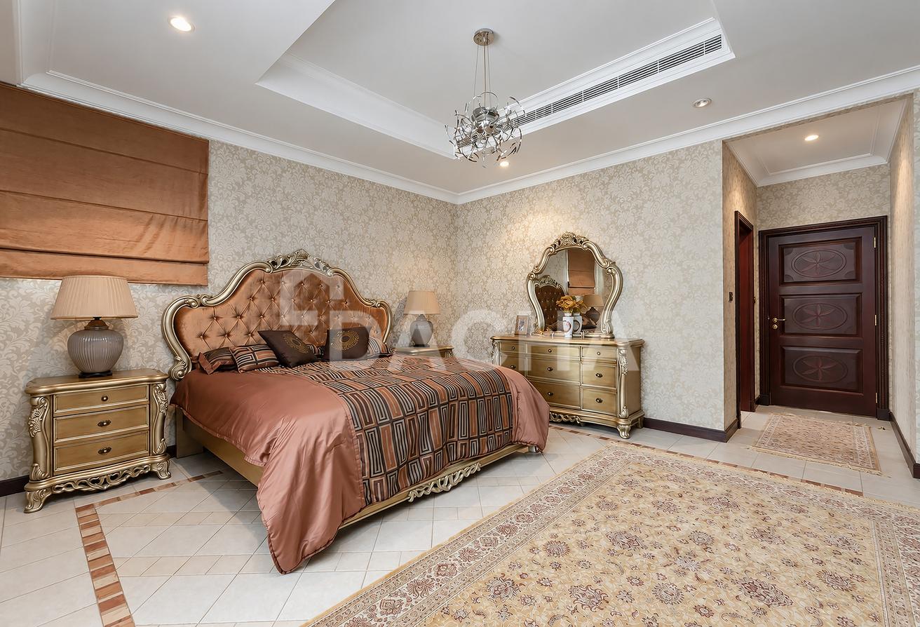 Move In Ready | Exclusive Frond | Atrium Entrance photo 16