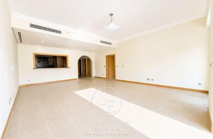 Apartment - 2 - 3 for rent in Al Hallawi - Shoreline Apartments - Palm Jumeirah - Dubai