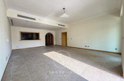 Apartment - 2 Bedrooms - 3 Bathrooms for rent in Al Hallawi - Shoreline Apartments - Palm Jumeirah - Dubai