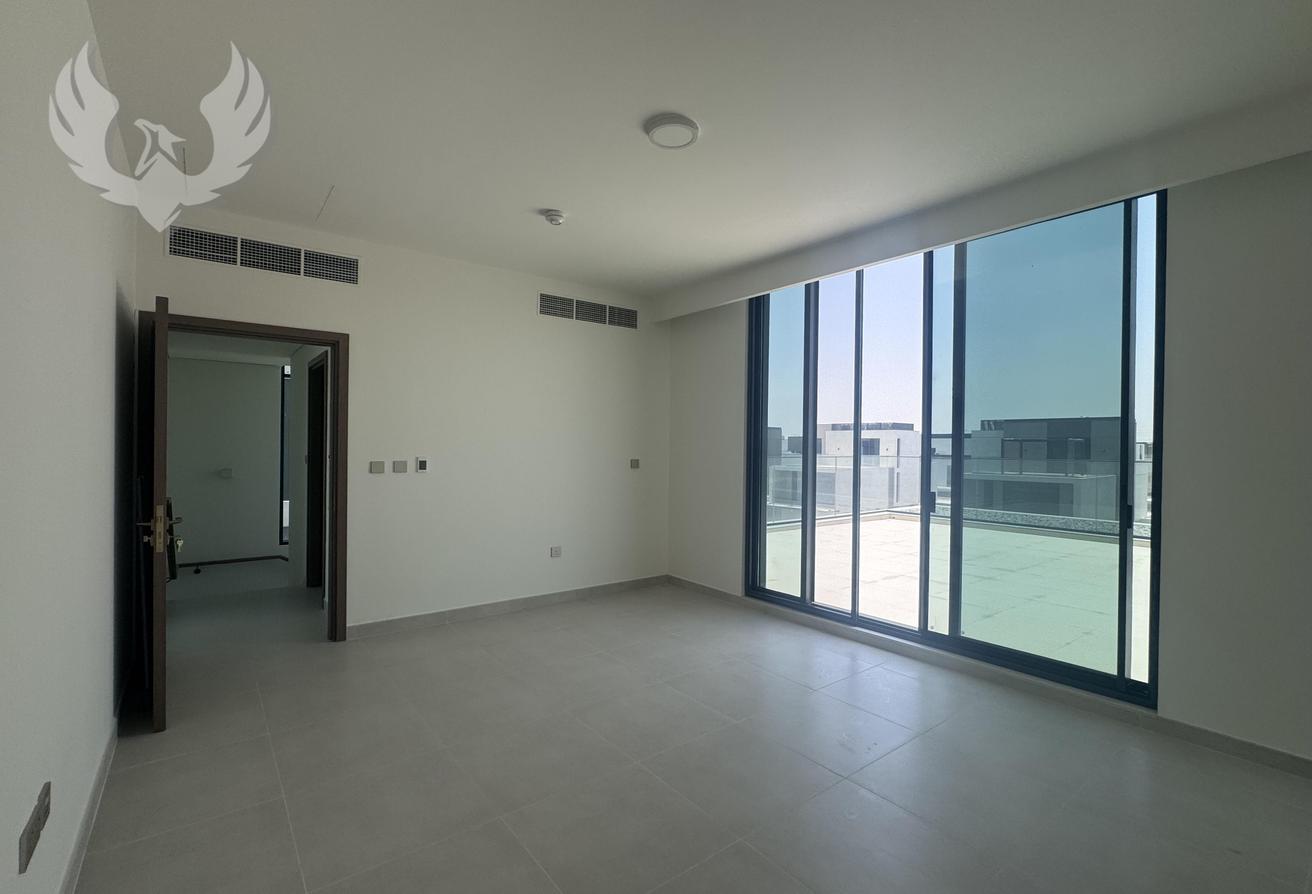 Brand New | Green Belt Facing | Spacious photo 16