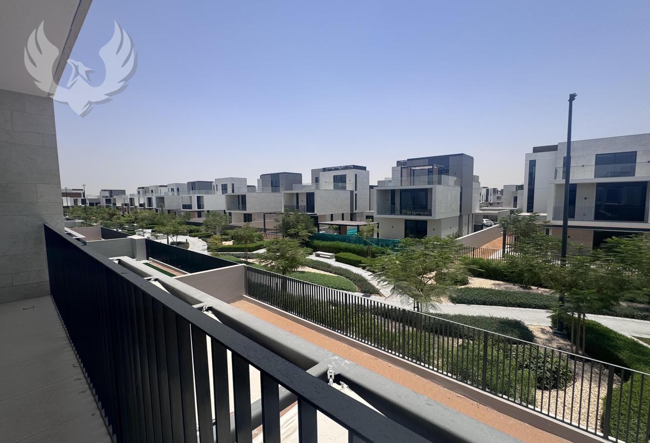 Brand New | Green Belt Facing | Spacious photo 7