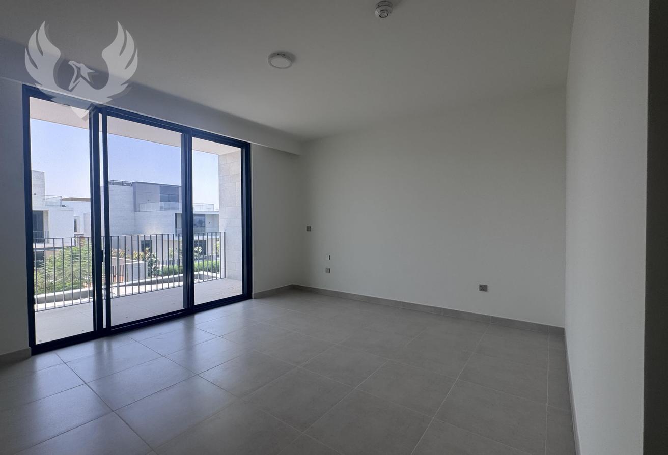 Brand New | Green Belt Facing | Spacious photo 9