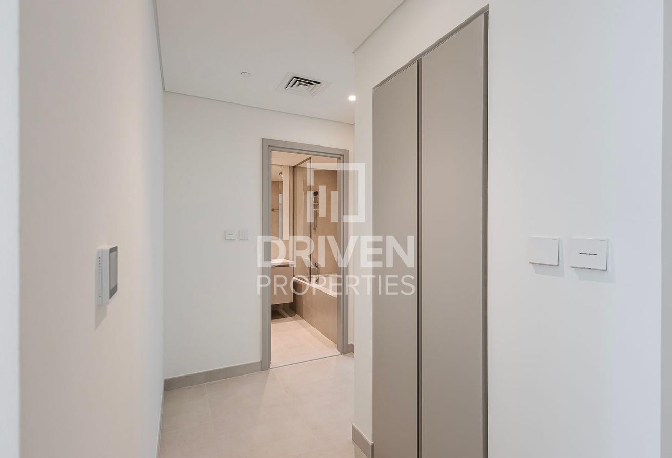 Spacious | Corner Apt in Palace Branded Tower photo 16
