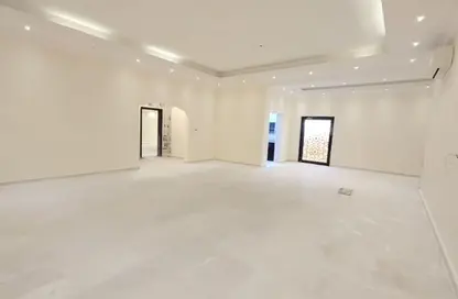 Villa - 4 Bedrooms - 4 Bathrooms for rent in Mohamed Bin Zayed Centre - Mohamed Bin Zayed City - Abu Dhabi
