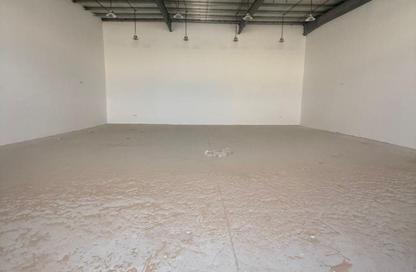 Warehouse - Studio - 1 Bathroom for rent in Umm Al Thuoob - Umm Al Quwain