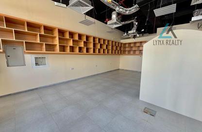 Shop - Studio - 1 for rent in Rose Building - Al Jaddaf - Dubai