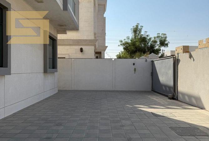 135140787 - Property Image 2