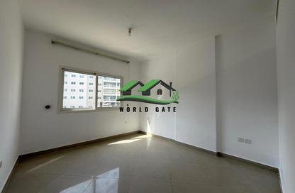 Apartment - 1 Bedroom - 1 Bathroom for rent in Tower 4 - Al Reef Downtown - Al Reef - Abu Dhabi Apartment - 1 Bedroom - 1 Bathroom for rent in Tower 4 - Al Reef Downtown - Al Reef - Abu Dhabi