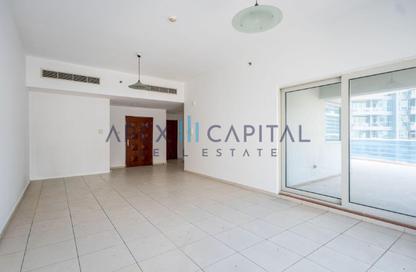 Apartment - 2 - 3 for rent in Cascades Tower - Dubai Marina - Dubai