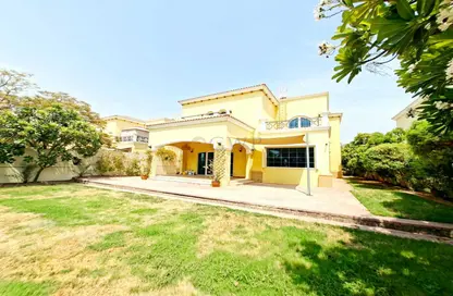 Villa - 4 Bedrooms - 6 Bathrooms for rent in District 4 - Jumeirah Park - Dubai Villa - 4 Bedrooms - 6 Bathrooms for rent in District 4 - Jumeirah Park - Dubai
