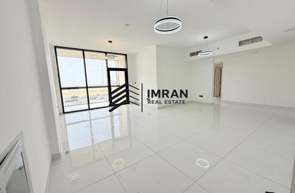 Apartment - 3 Bedrooms - 4 Bathrooms for rent in Tilal City A - Tilal City - Sharjah Apartment - 3 Bedrooms - 4 Bathrooms for rent in Tilal City A - Tilal City - Sharjah
