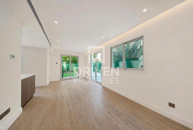 123824386 - Property Main Image