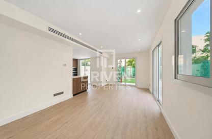 Villa - 3 Bedrooms - 3 Bathrooms for rent in Springs 12 - The Springs - Dubai Villa - 3 Bedrooms - 3 Bathrooms for rent in Springs 12 - The Springs - Dubai