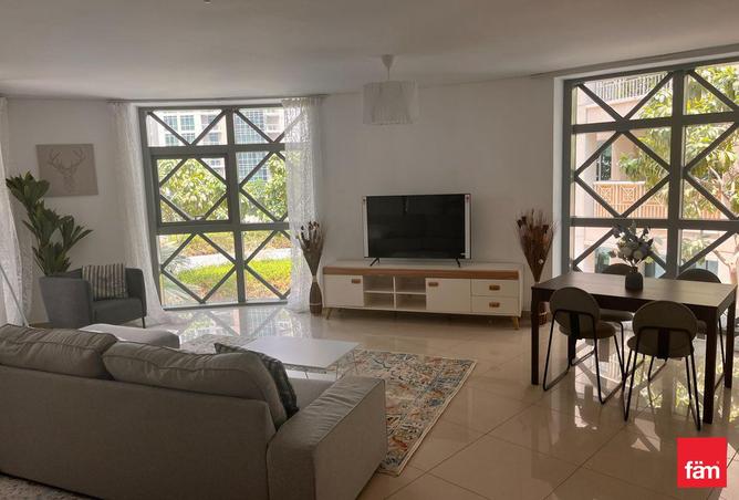 87033828 - Property Image 2