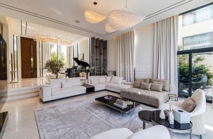 Villa - 5 Bedrooms - 6 Bathrooms for sale in District 6 - Jumeirah Park - Dubai
