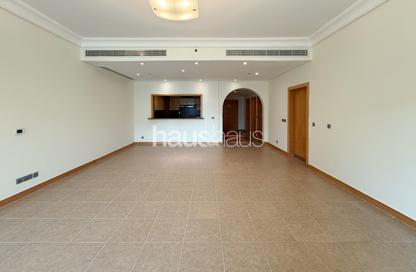 Apartment - 2 Bedrooms - 3 Bathrooms for rent in Al Shahla - Shoreline Apartments - Palm Jumeirah - Dubai