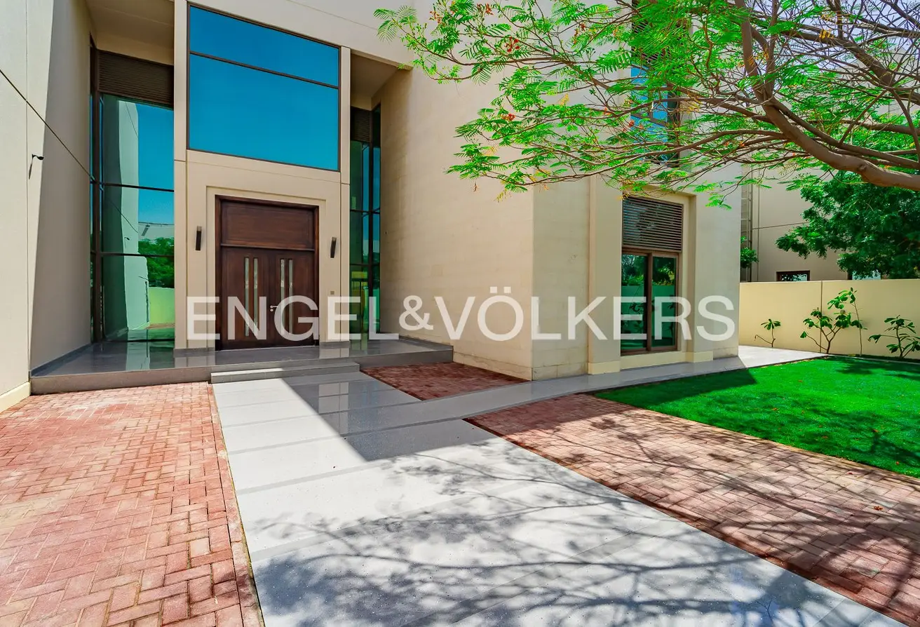 156002590 - Property Main Image