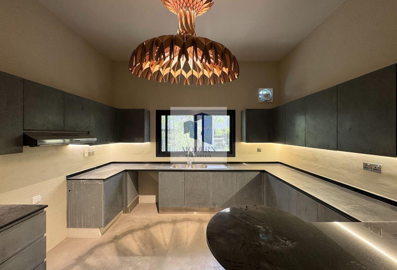 Exclusive Artist-Designed Villa | Lush Landscaping photo 14