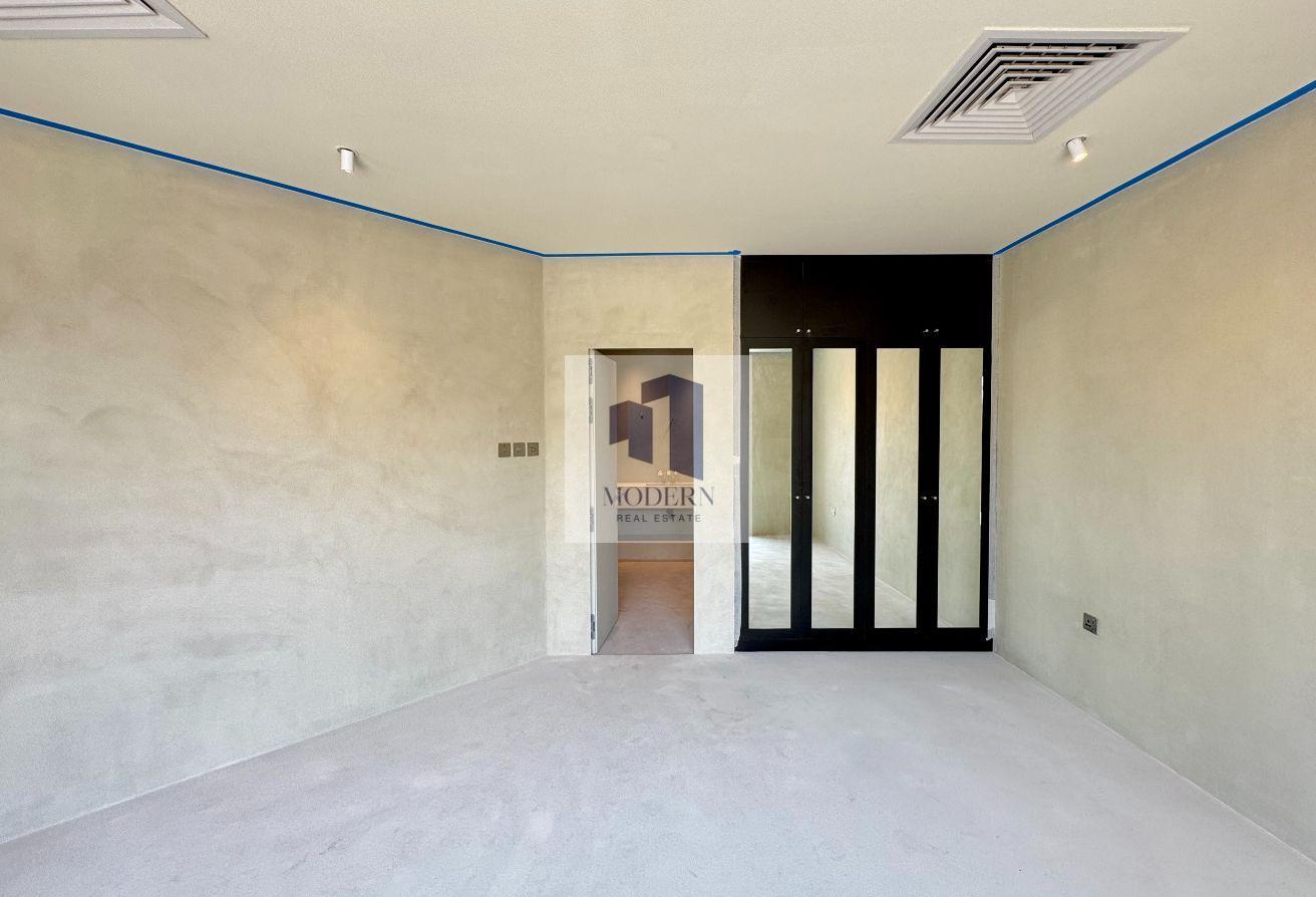 Exclusive Artist-Designed Villa | Lush Landscaping photo 12