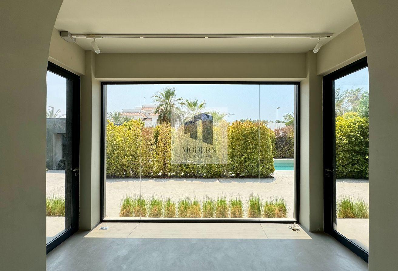 Exclusive Artist-Designed Villa | Lush Landscaping photo 13