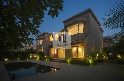 Villa - 5 Bedrooms - 6 Bathrooms for rent in Jumeirah 3 - Jumeirah - Dubai